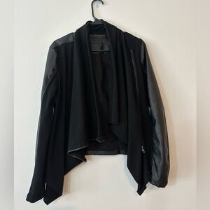 Blank NYC Faux Leather & Knit Black Draped Jacket faux Leather Sleeves, Good, M